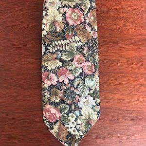 Gorgeous vintage Gant tie